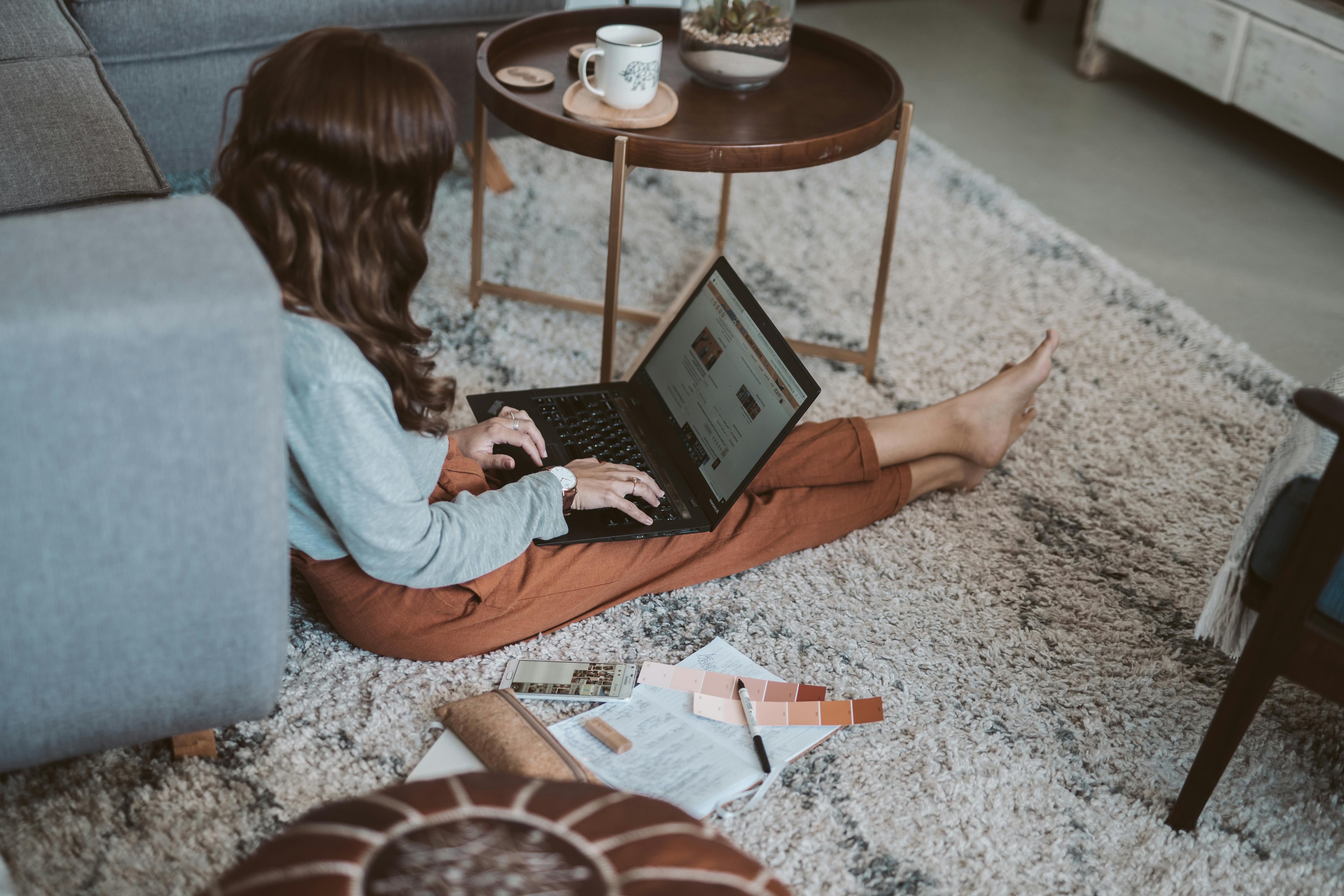 Le <strong>Tapis Shaggy</strong>, tendance, chaleureux, indispensable.